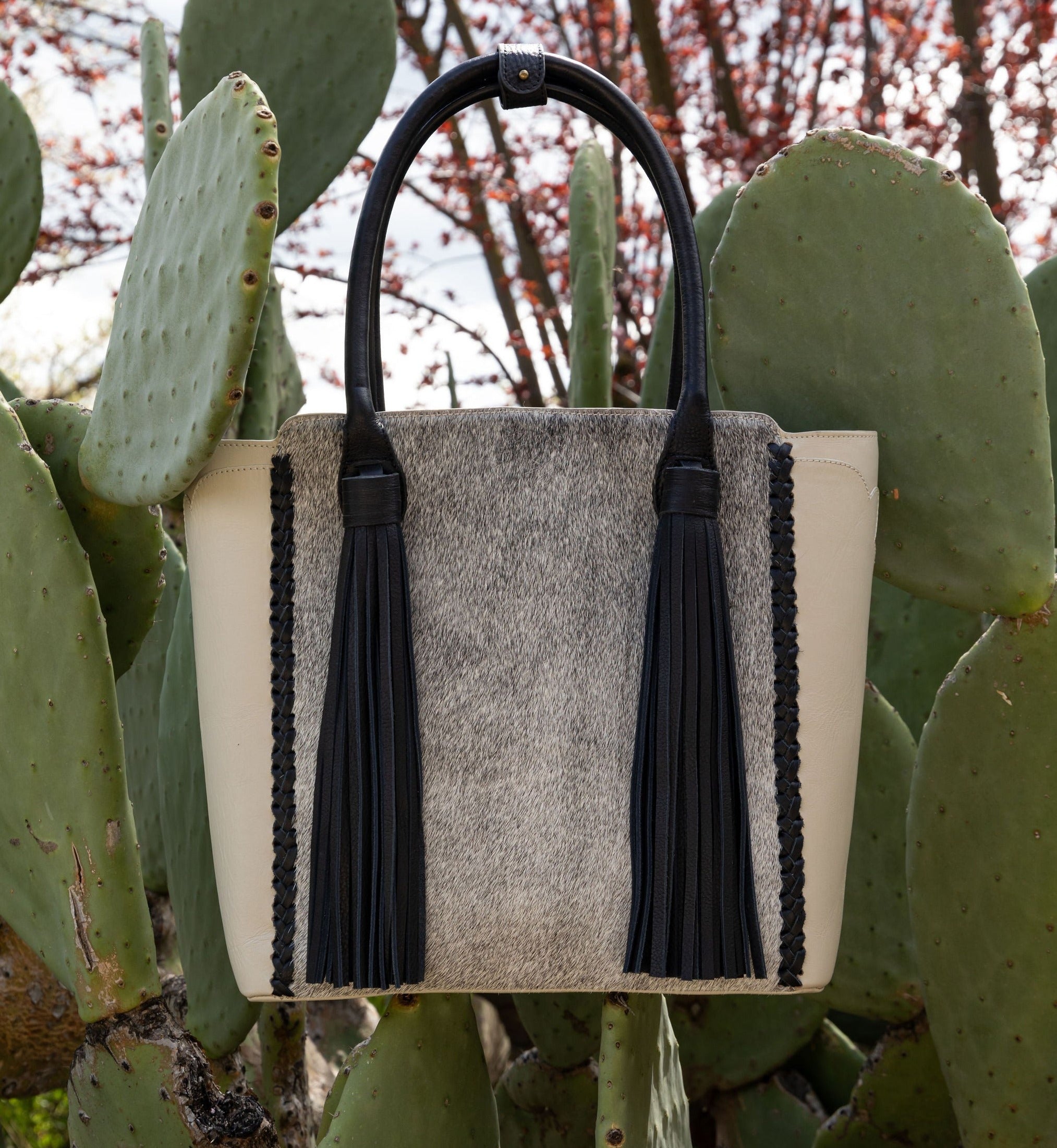 Tote bag hotsell with tassels